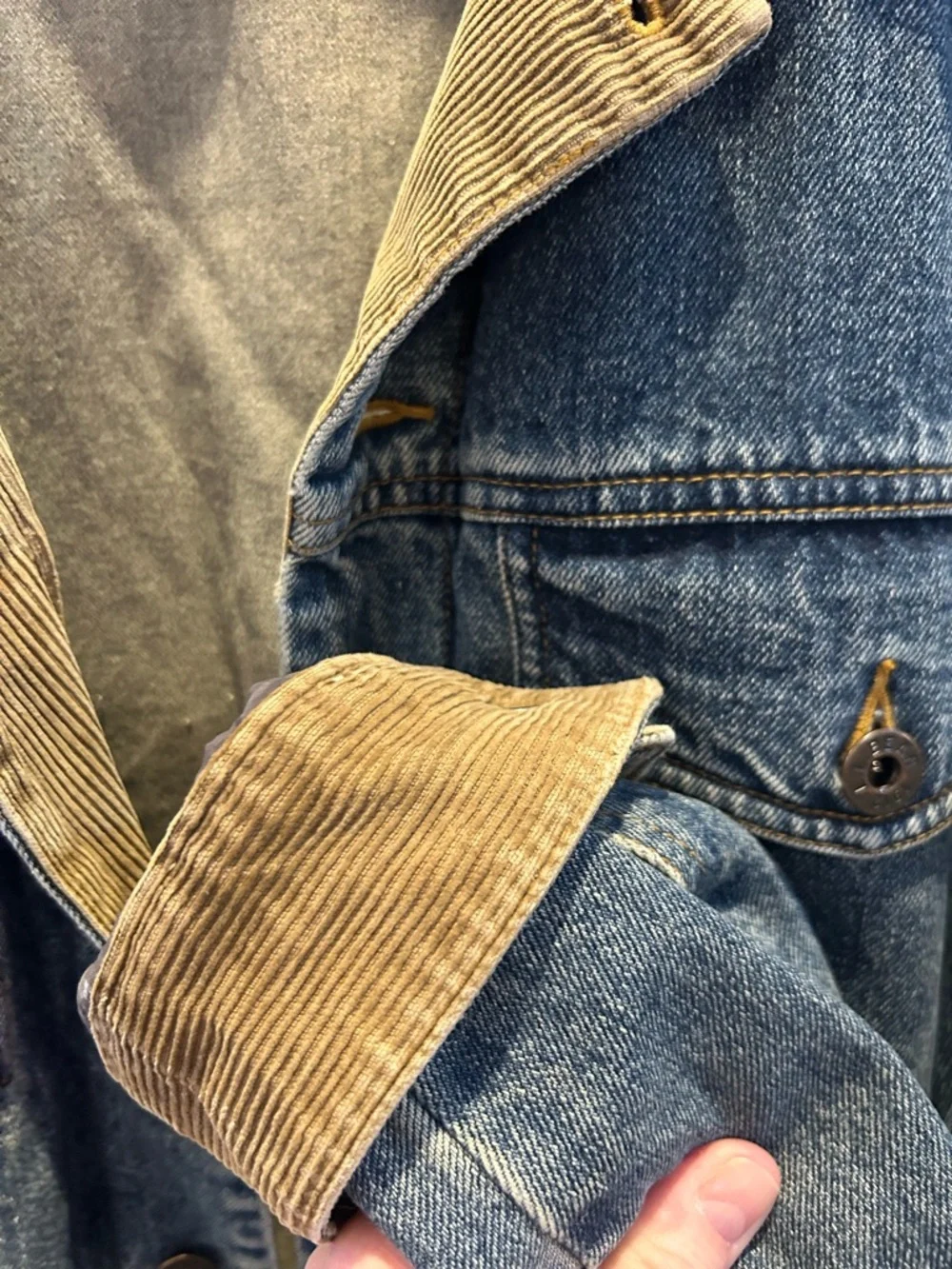 LL Bean Men’s Lined Denim Classic Jacket Large - Picture 5 of 11